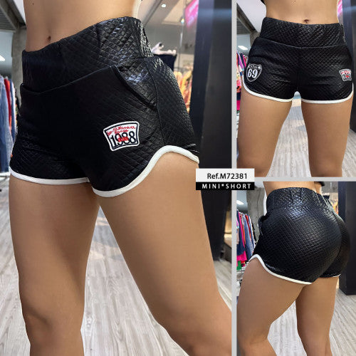 M72381 SHORT ACOLCHADO NEGRO