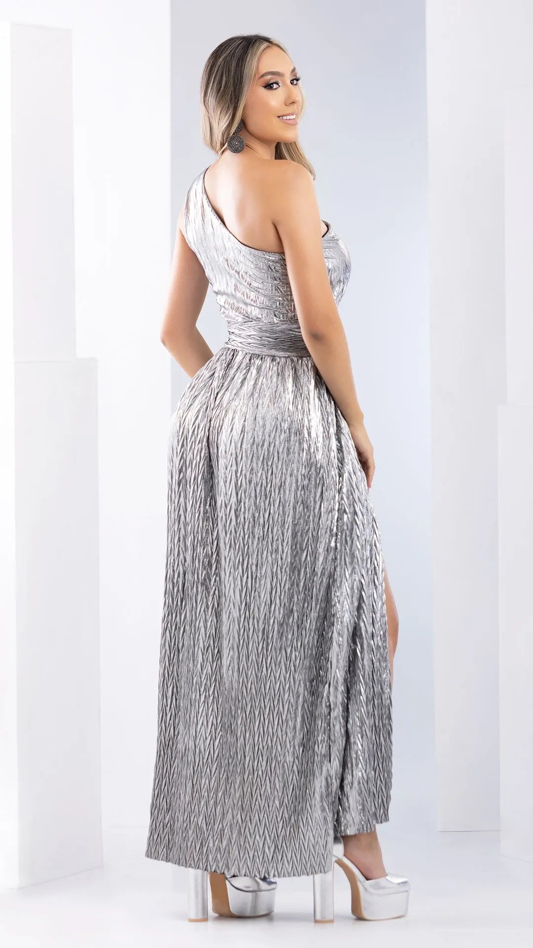 M73953 VESTIDO PLIZADO FOIL NEGRO PLATA