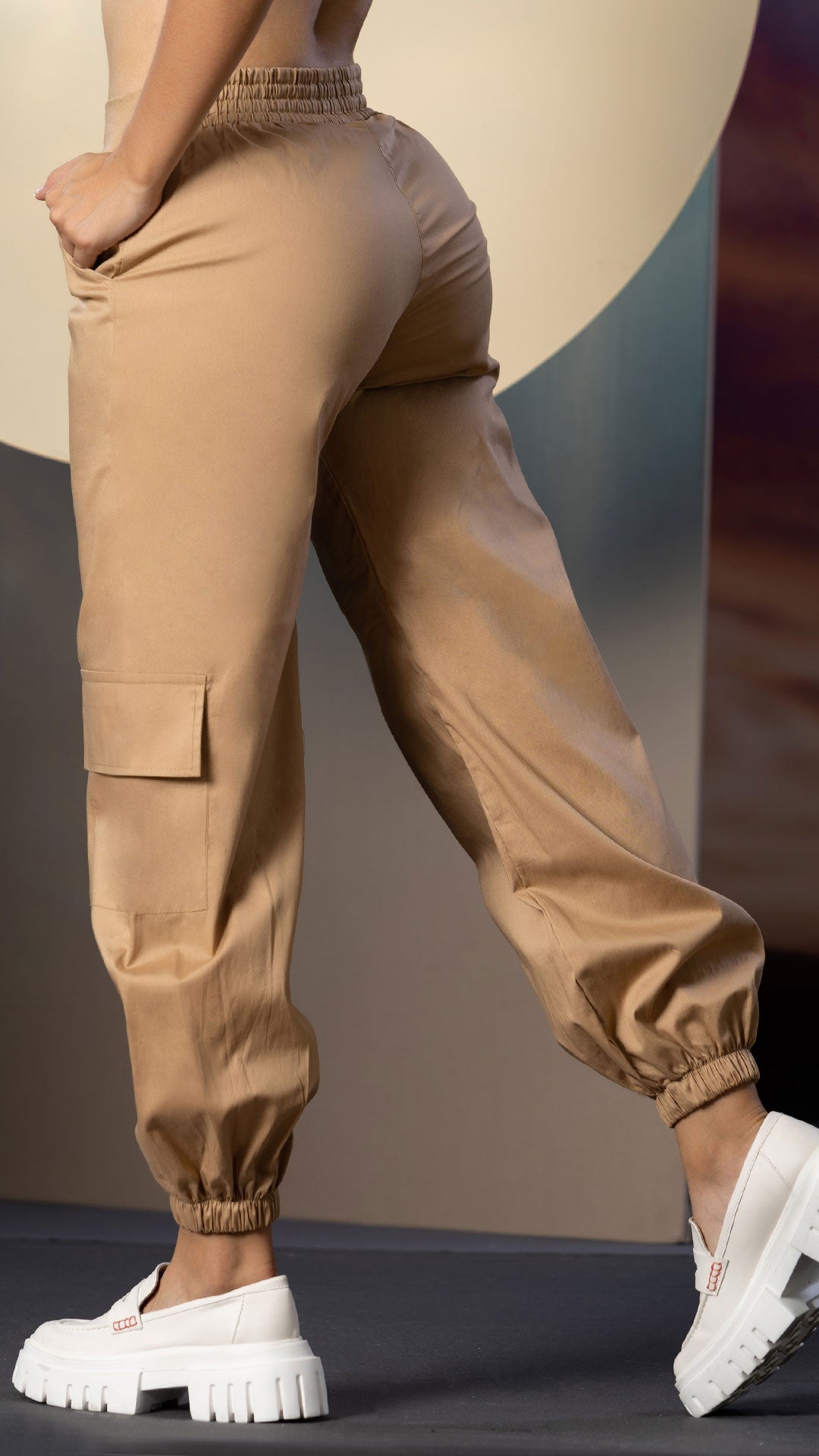 M74132 PANTALÓN POPELINA CAMEL
