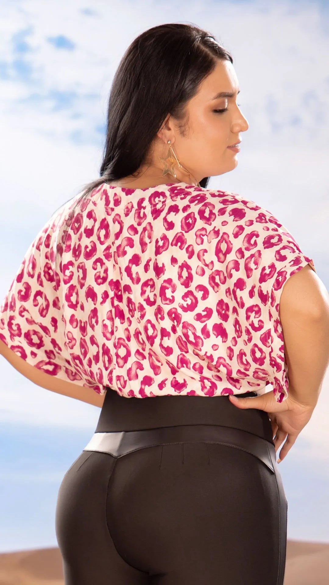 Y3733 BLUSA CHALIS ANIMAL PRINT FUCSIA