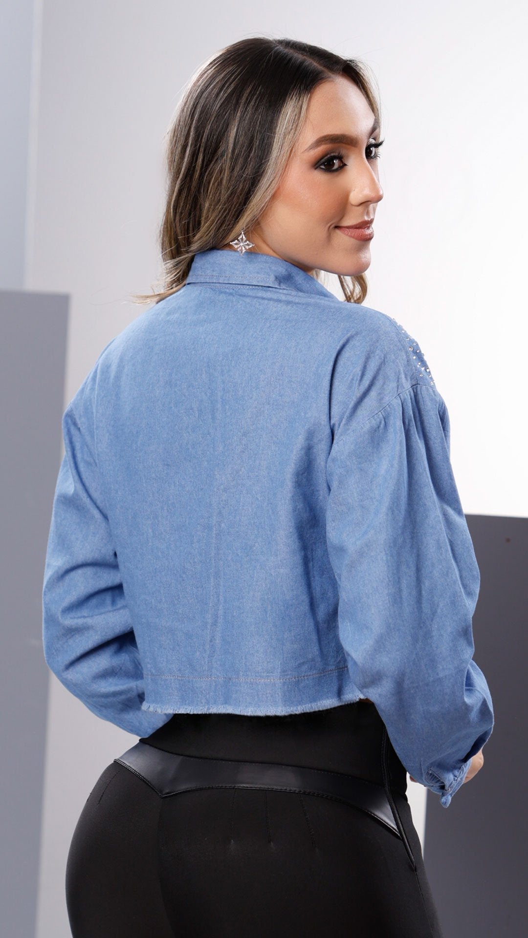 Y3815 CAMISA CHAMBRY AZUL